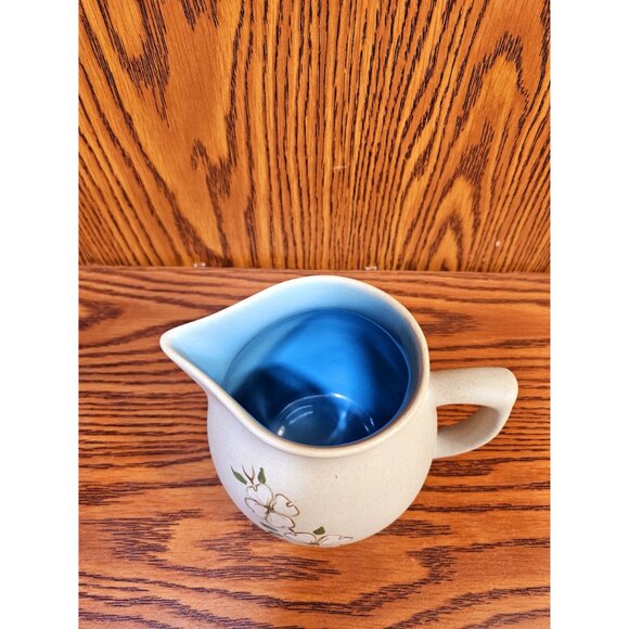 Vintage Pigeon Forge Pottery Floral Cream Pitcher With Blue Interior - Picture 4 of 7